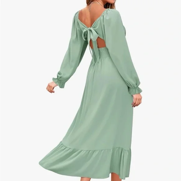 Elegant Green Long Sleeve Dress - Picture 2 of 11